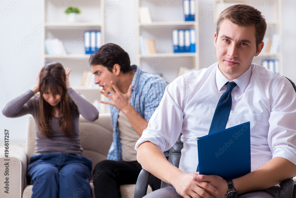 Family visiting psychologist for family problem Family visiting psychologist for family problem