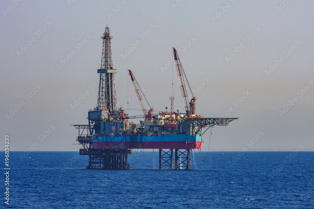 スエズ湾の石油プラットフォーム