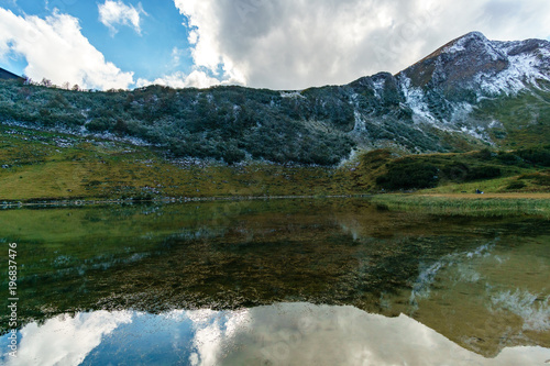 Fototapeta Naklejka Na Ścianę i Meble -  Mountain Lake nebelhorn