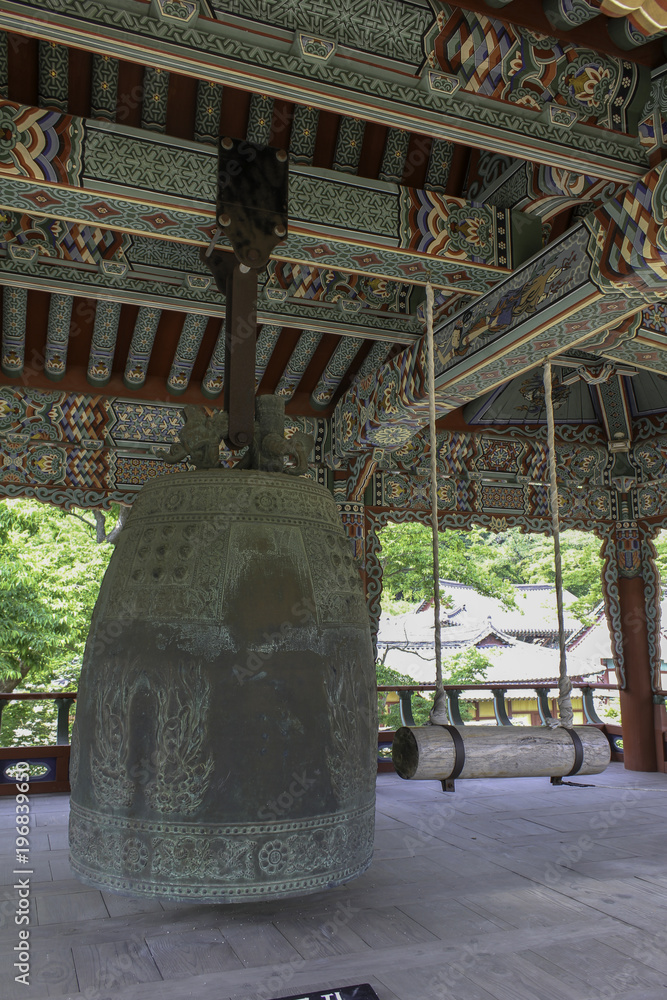Fotografie Korean Buddhist temple big bell