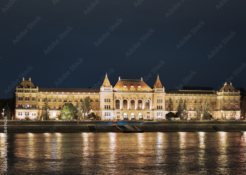 Palazzo del Parlamento di Budapest Notte