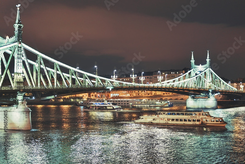 Ponte di Budapest photo