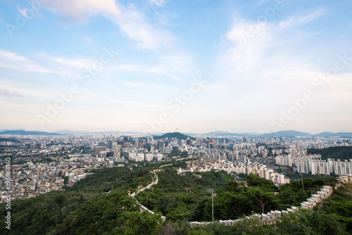 인왕산에서 바라본 서울시내