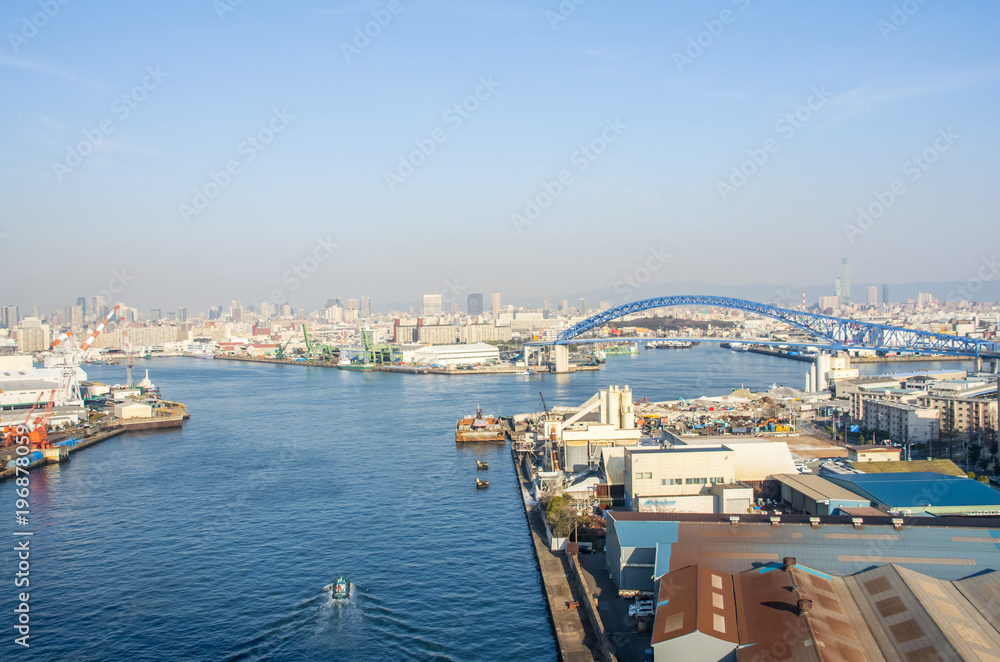 大阪・千歳橋と運河のある風景