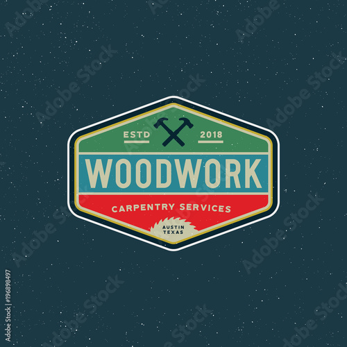 vintage carpentry logo. retro styled wood works emblem. vector illustration