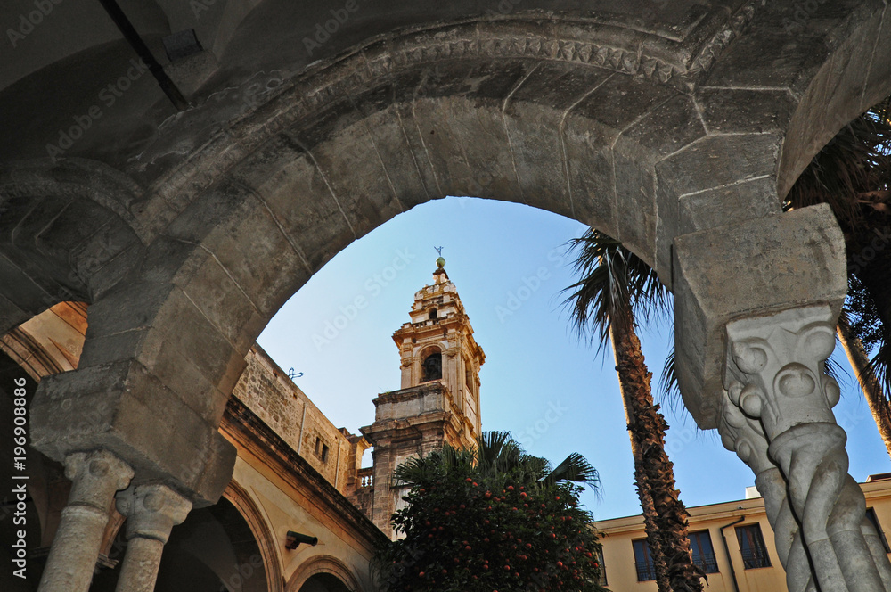 Palermo, il Chiostro del convento di San Domenico