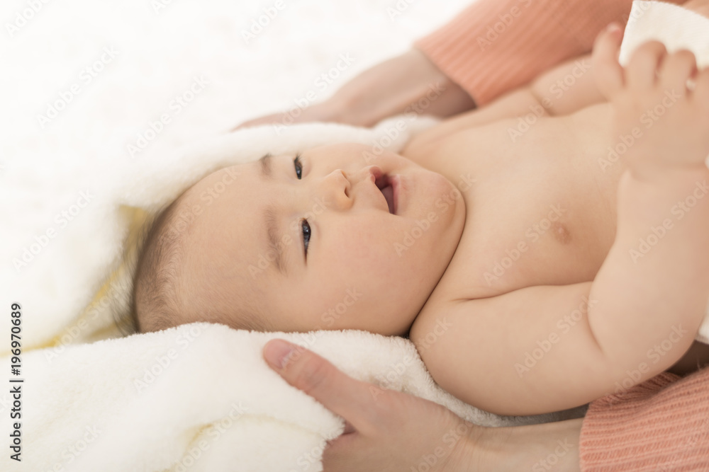 お風呂上がりの赤ちゃん お風呂上がりの赤ちゃん
