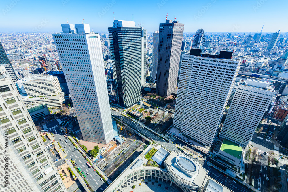 Fototapeta premium 東京の都市風景 Bright and clear in Shinjyuku, Tokyo
