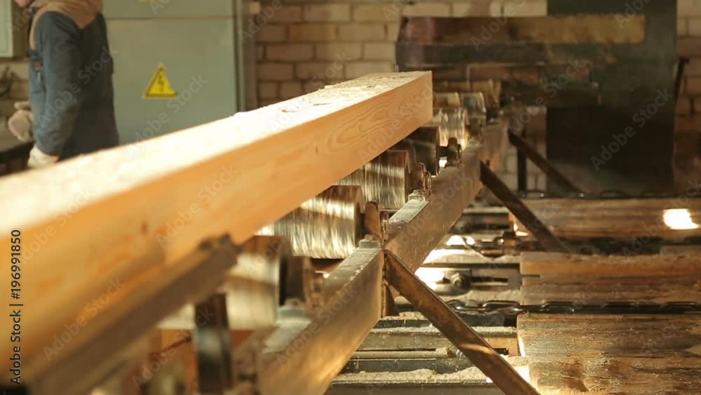sawing logs on woodworking machinery sawing logs on woodworking machinery