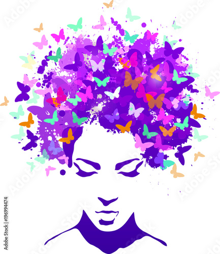 FEMME PAPILLON