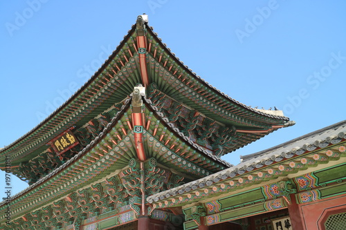 한국의 전통 고궁과 풍경