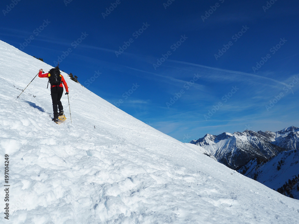 Schneeschuhwandern auf die Krinnenspitze - Tirol