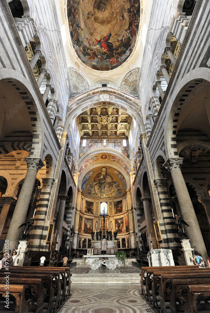 Innenaufnahme mit Altarbereich, Dom Santa Maria Assunta, Pisa, Toscana, Italien, Europa