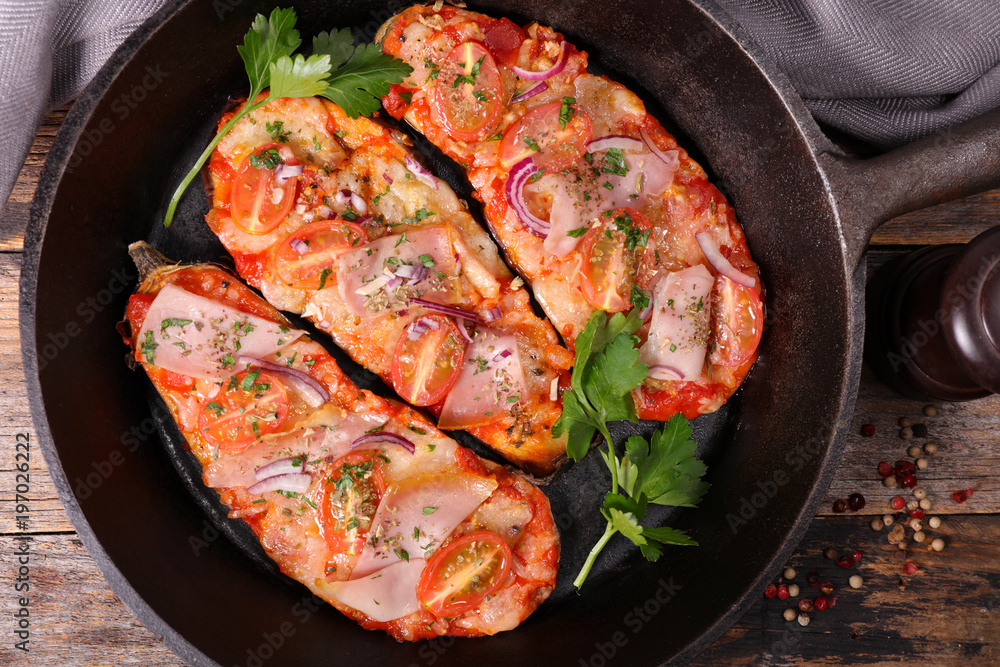 baked eggplant sliced with ham and tomato baked eggplant sliced with ham and tomato