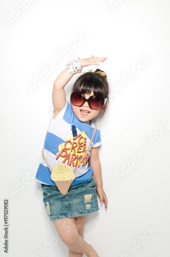 サングラスの女の子