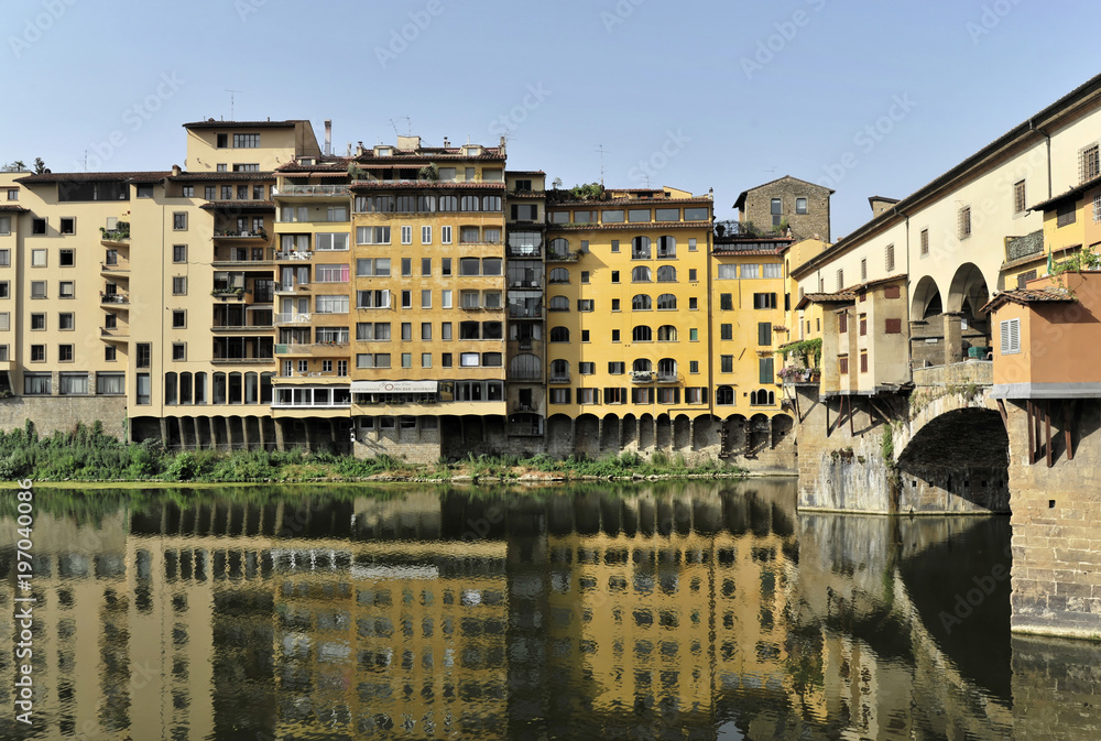 Gebäude entlang des Flusses Arno, Florenz, Toskana, Italien, Europa