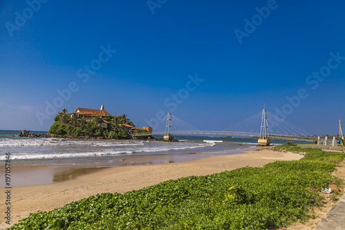 Quadro em tela Paravi Duwa Temple in  Matara, Sri Lanka