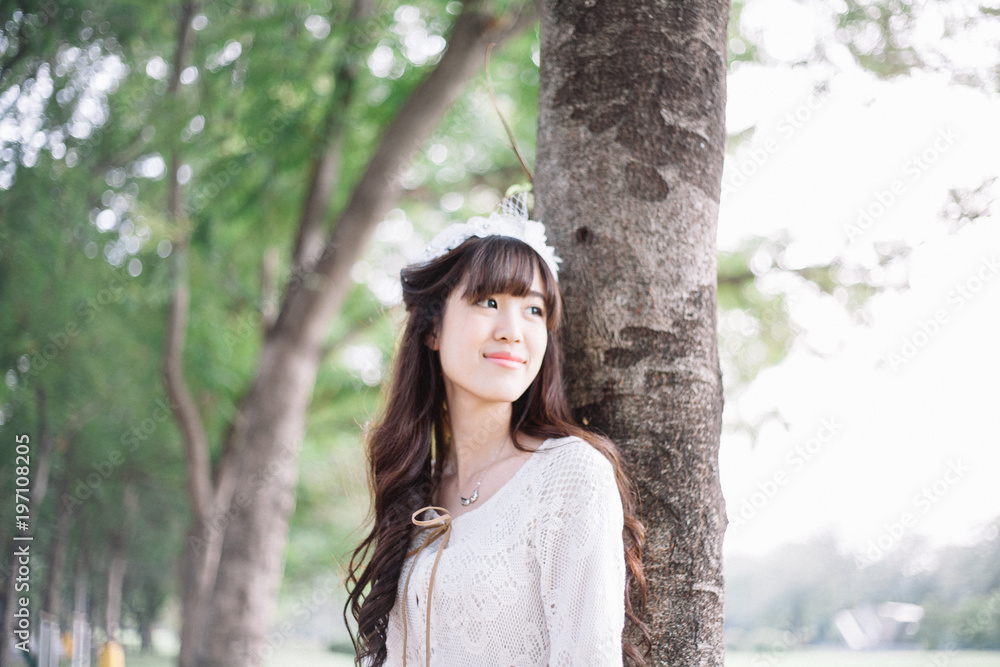 Beauty Girl In White Wedding Dress Beauty Girl In White Wedding Dress