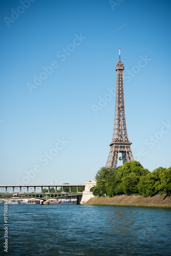 The Eiffel tower and the Seine river