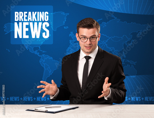 Schilderij op canvas Television presenter in front telling breaking news with blue modern background