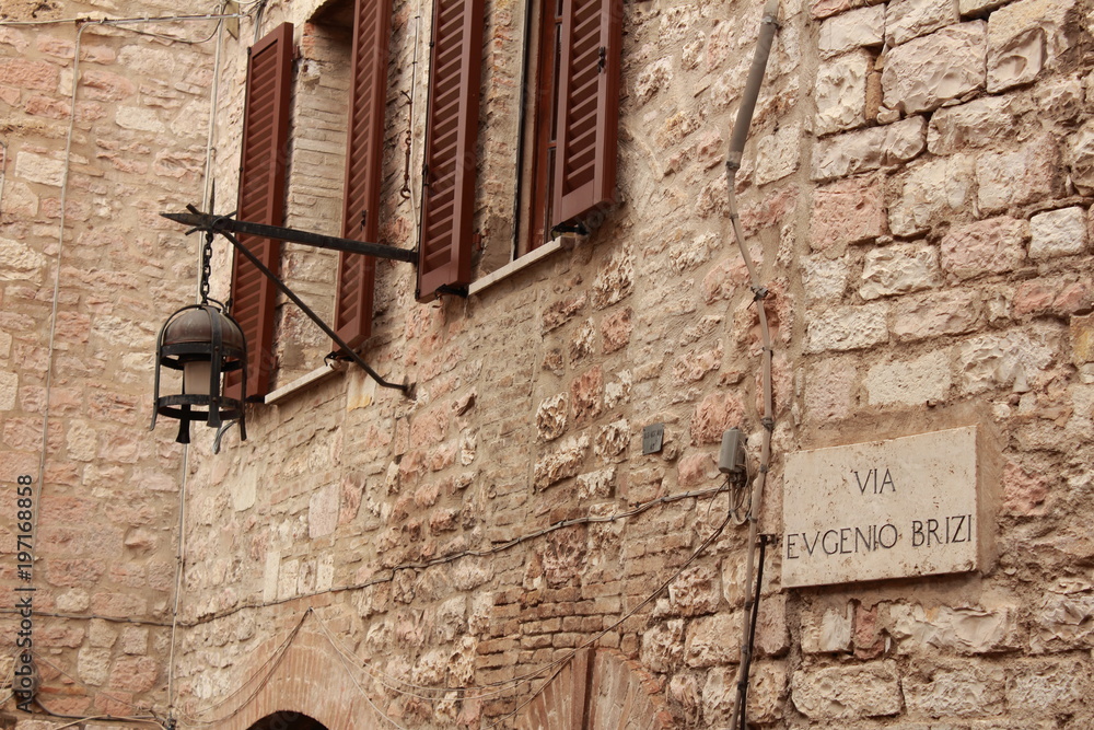 Gradas, calles, puertas, de Asis. Italia