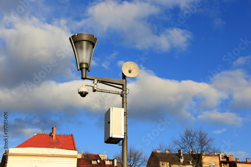 Monitoring, kamera i oświetlenie na granicy Polsko Czeskiej.