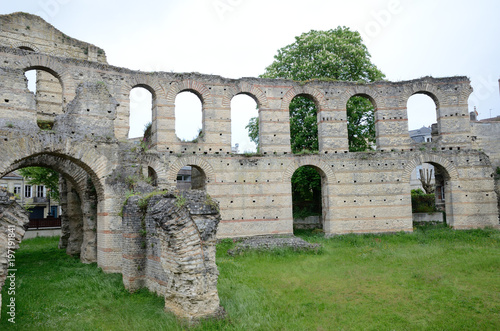 Fotografie Gallo-Roman ruins of the ancient Palais Galien