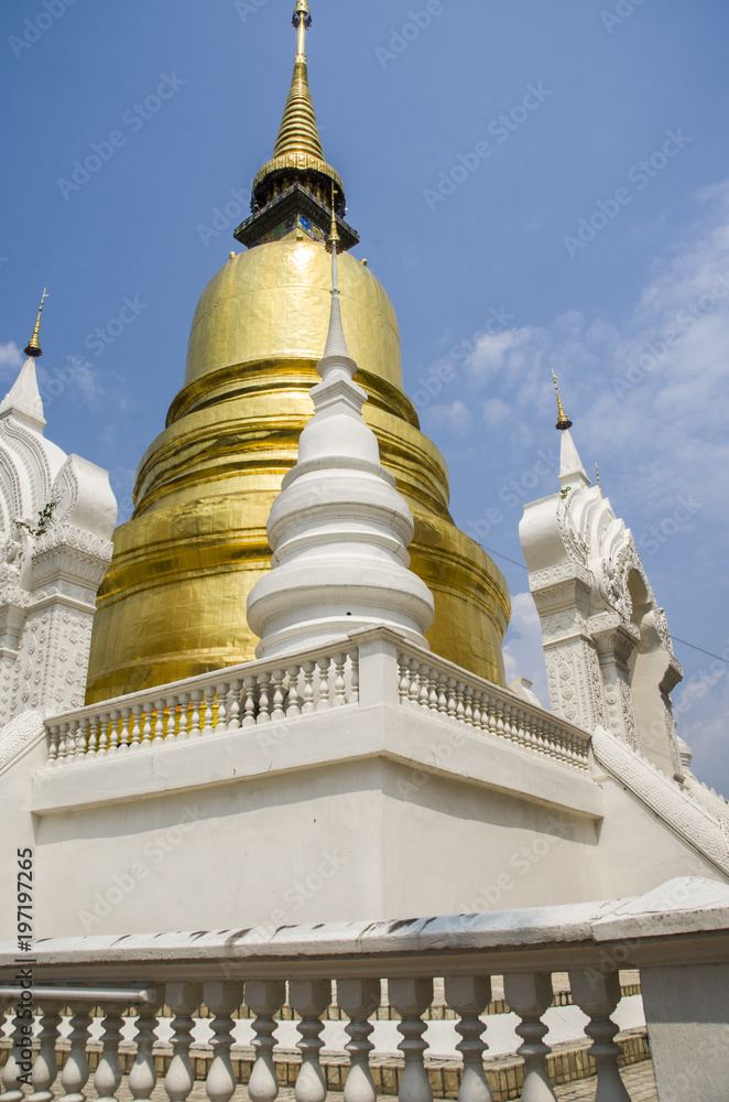 Fototapeta premium Wat Suan Dok Buddhist Temple In Chiangmai Thailand.