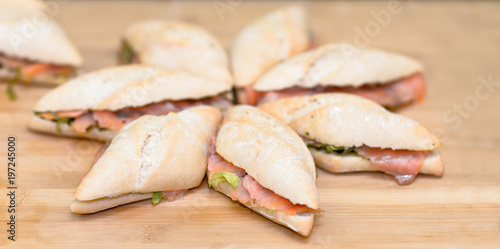 sandwiches au saumon photo