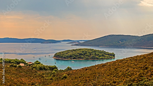 Blick von der kroatischen Insel Molat auf die Adria