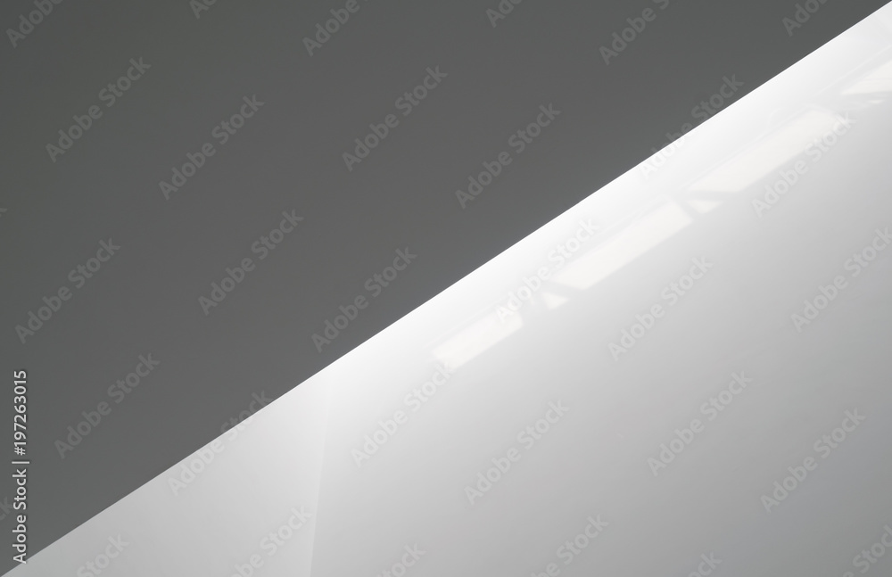 light reflection on white wall from window light reflection on white wall from window
