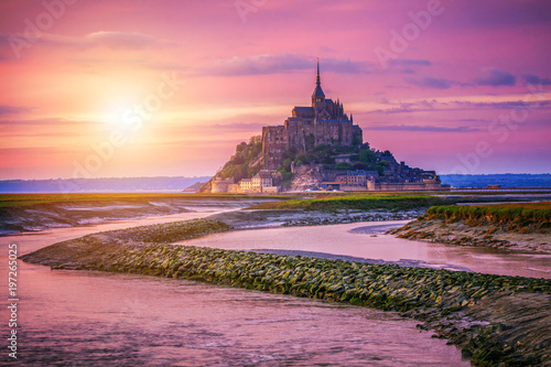 Εκτύπωση καμβά Magnificent Mont Saint Michel cathedral on the island, Normandy, Northern France