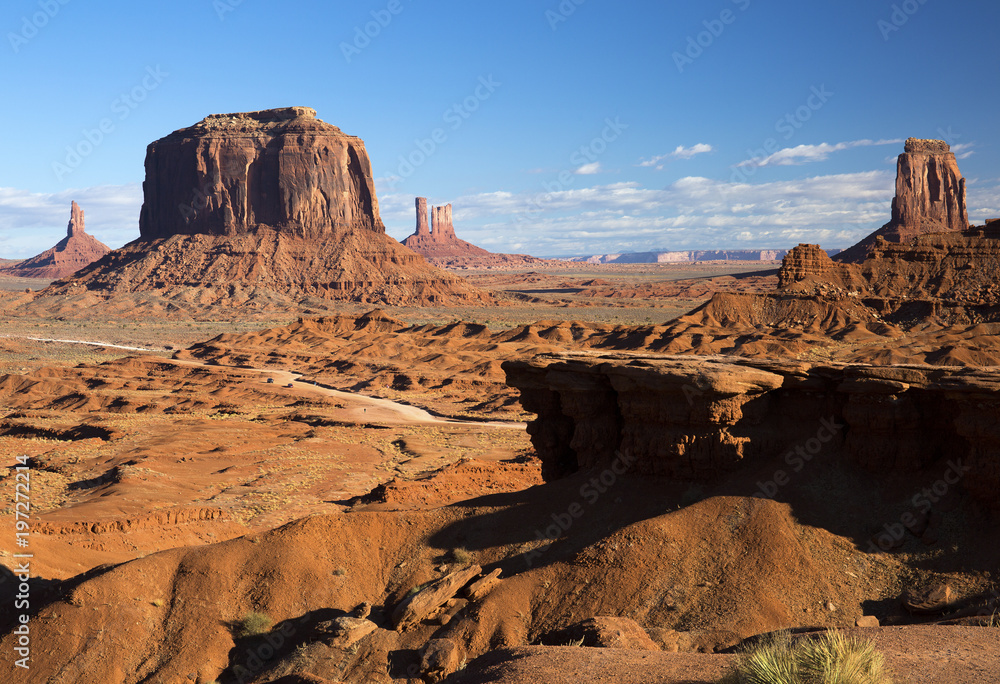 Fototapeta premium Monument Valley Navajo Tribal Park in Arizona