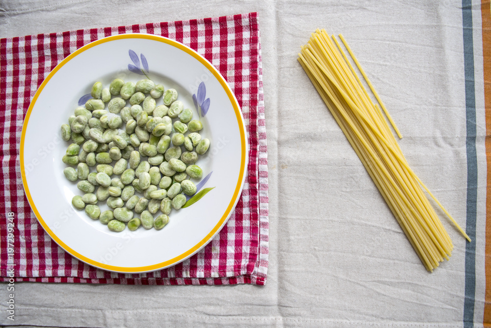 spaghetti with broad beans spaghetti with broad beans