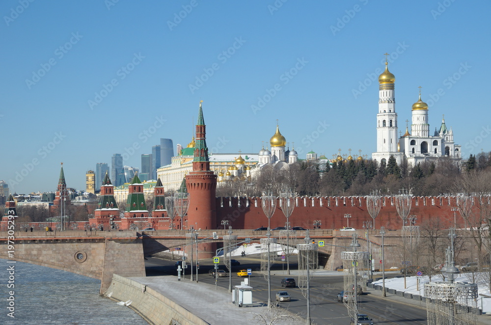 Beautiful view of the Moscow Kremlin, Big Moskvoretsky bridge and Moskvoretskaya embankment, Moscow, Russia