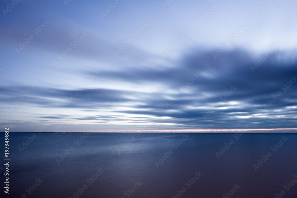 Fototapeta premium Wolken und das Meer