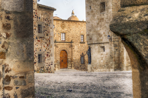 Schilderij op canvas medieval city center of caceres spain