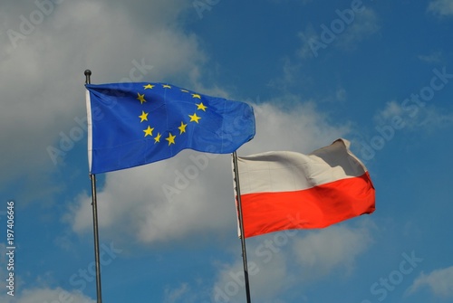 Flaga Polski i Unii Europejskiej © bnorbert3