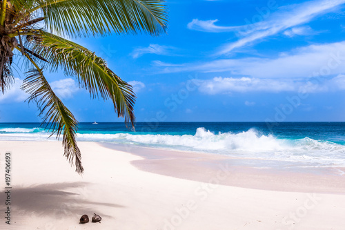 Fototapeta Naklejka Na Ścianę i Meble -  Seychelles, Paradise beach. La Digue at Anse Lazio, Source d’Argent.
