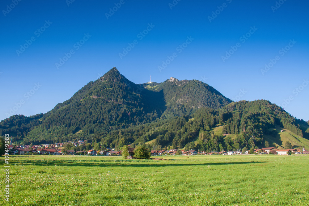Naklejka premium Der Grünten im Allgäu, Deutschland