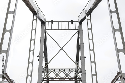 metal parts of the bridge