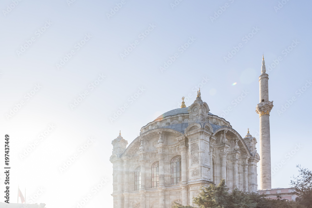 Fototapeta premium Exterior view of Ortakoy Mosque near bosphorus