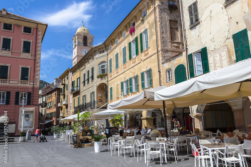 Quadro em tela Vittorio Emanuele II° Square in Finale Ligure (Savona) ITALY