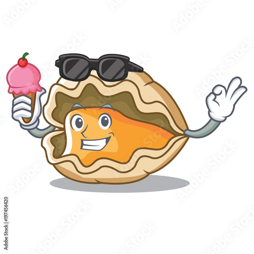 With ice cream oyster character cartoon style