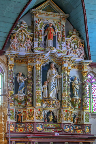 Guimiliau. Eglise saint Miliau. Retable de saint Joseph. Finistère. Bretagne © guitou60