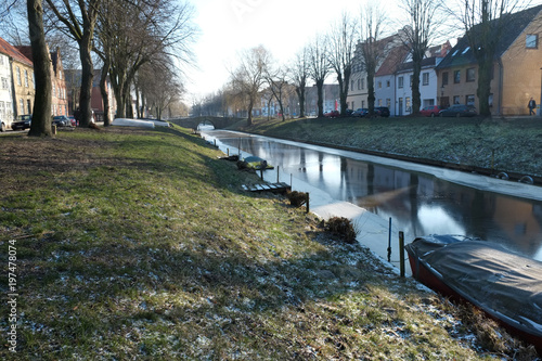 Gracht in Friedrichsstadt im Winter