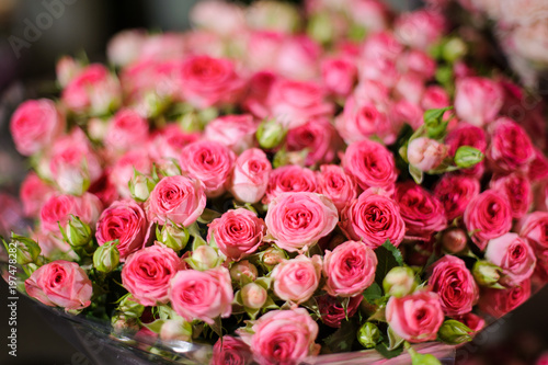 Beautiful bouquet of the pink little roses © fesenko