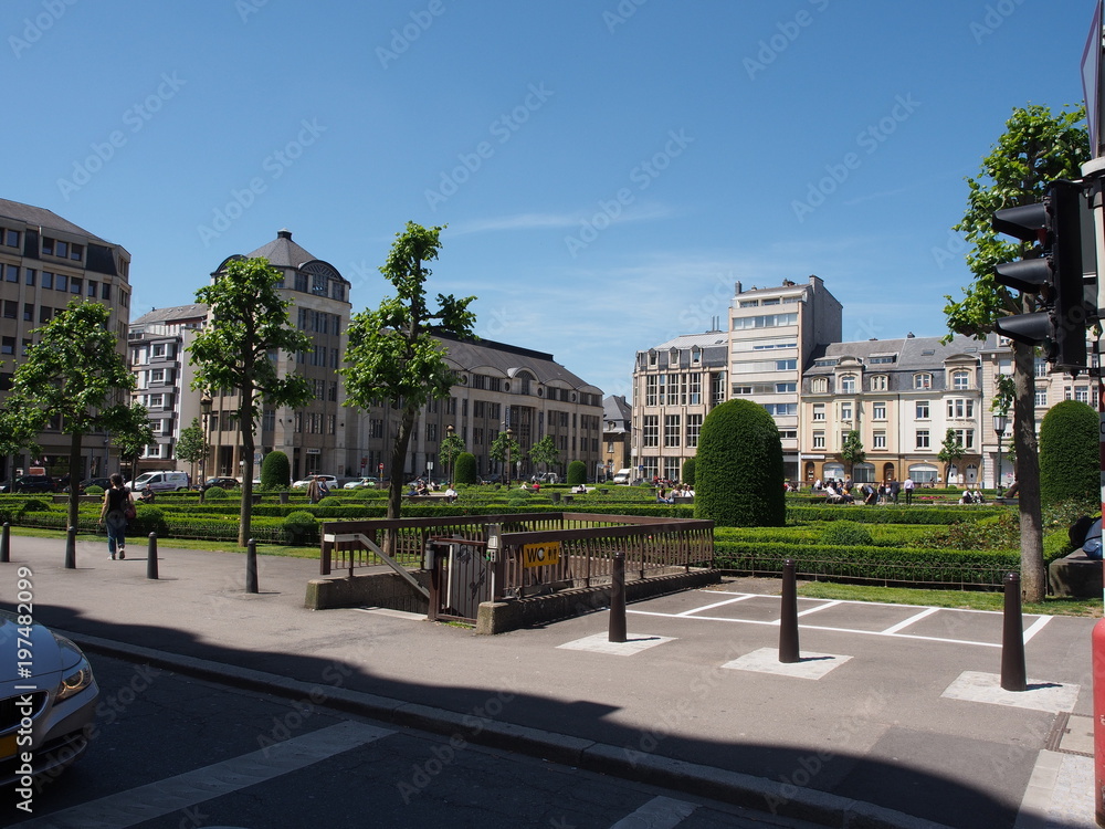 Die Stadt Luxemburg (luxemburgisch Stad Lëtzebuerg) ist die Hauptstadt des Großherzogtums Luxemburg
