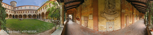 Fototapeta Naklejka Na Ścianę i Meble -  Bassano del Grappa, chiostro di San Francesco, panoramica a 360°