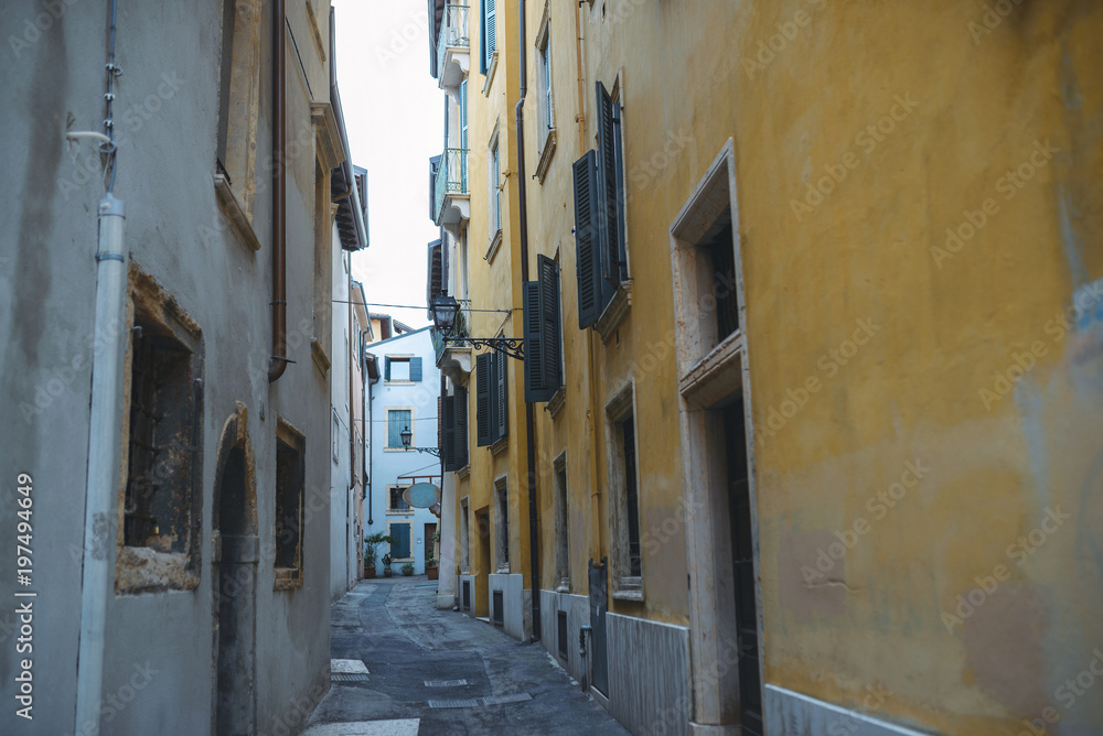 Fototapeta premium Narrow Street in Italy